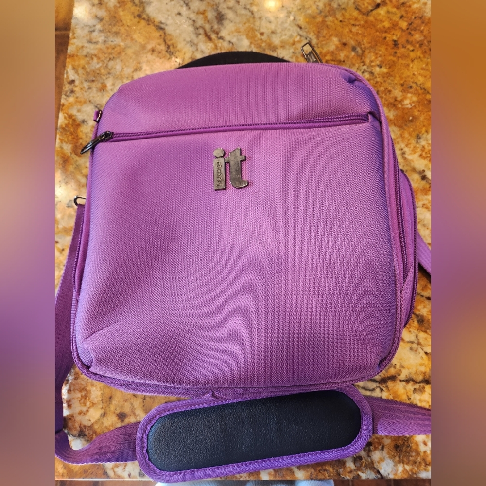 IT Megalite 13 In Cabin Bag Carry On Luggage